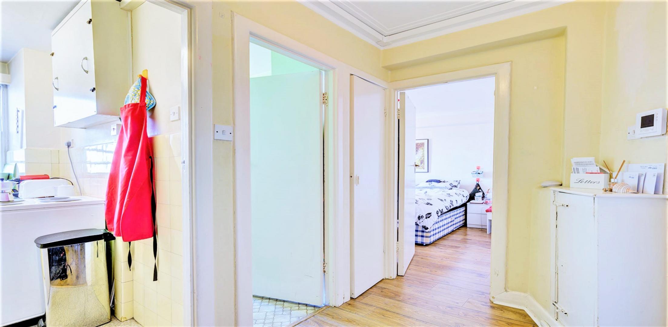 			HEATING and HOT WATER INCLUDED, 1 Bedroom, 1 bath, 1 reception Flat			 Eton College Road, Belsize Park
